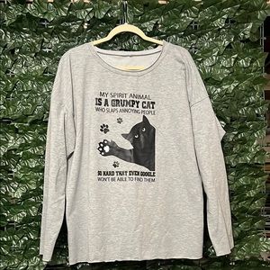 Gray Cat Graphic Sweatshirt